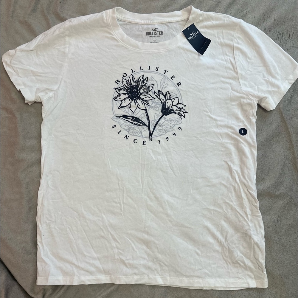 Hollister White Graphic T-Shirt